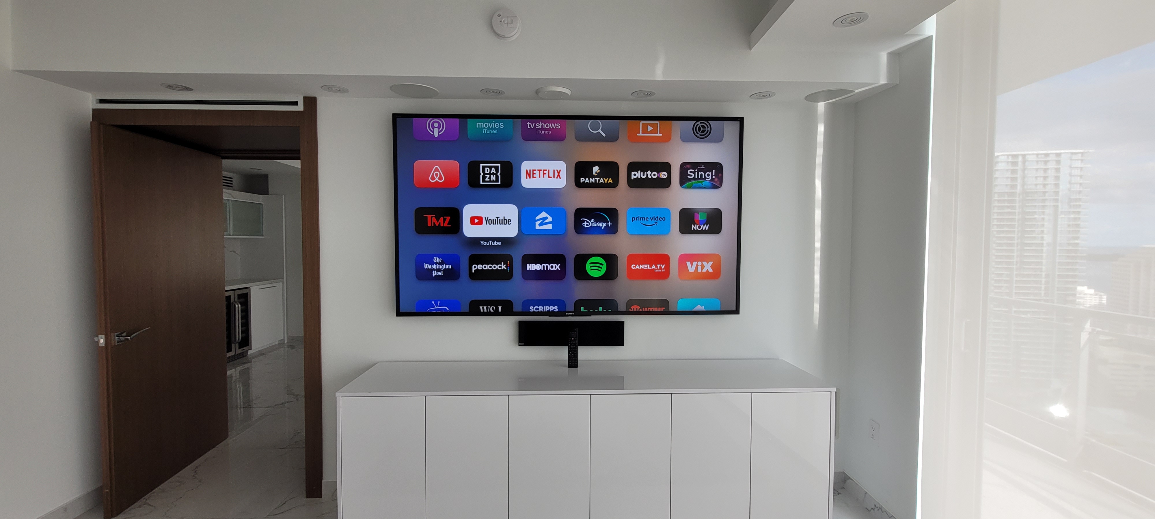 This is an alternative image description. It will generate auto caption.